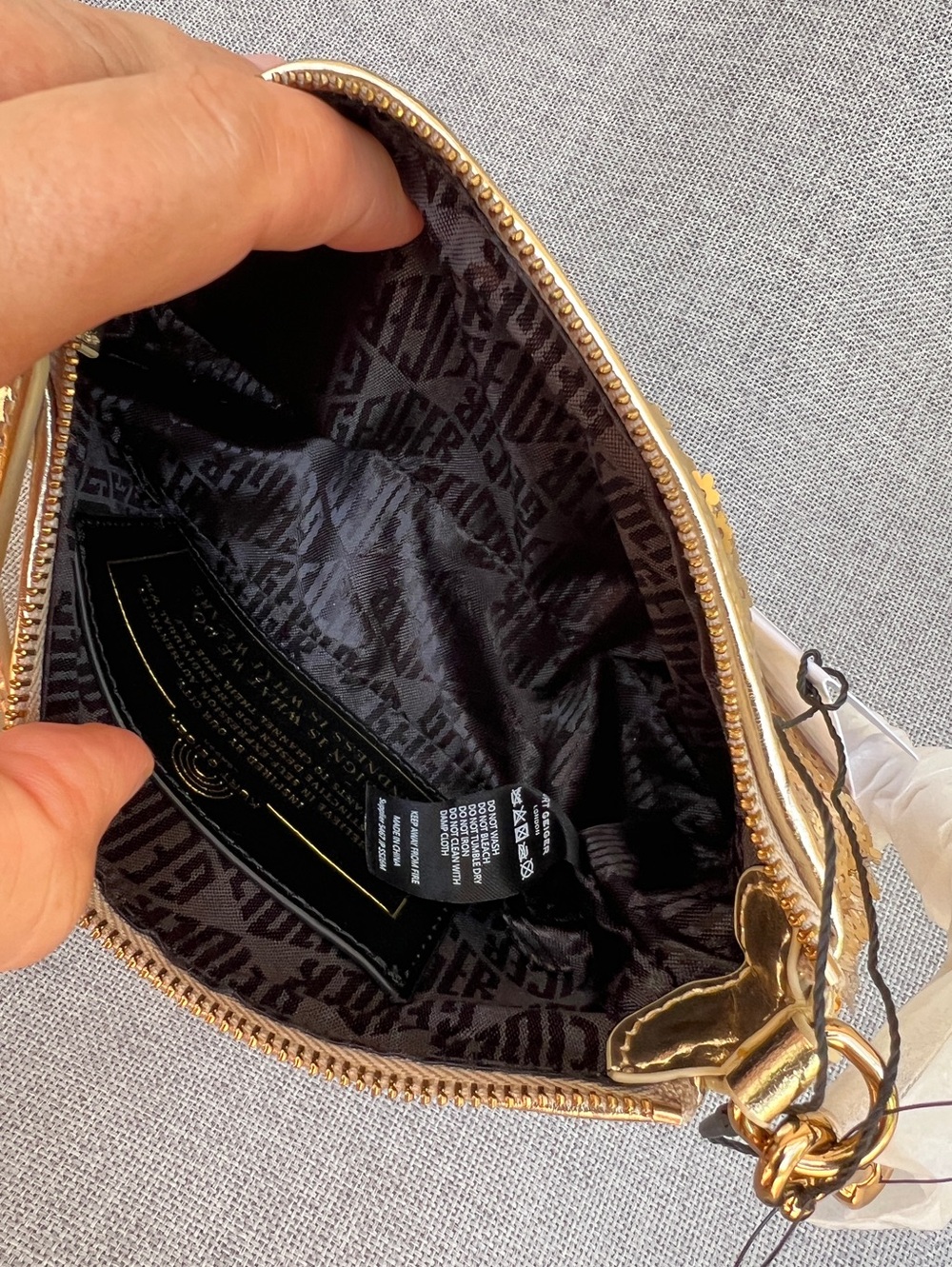 Kurt Geiger Highgate Small Wristlet Gold Sequins Evening - Picture 14 of 16